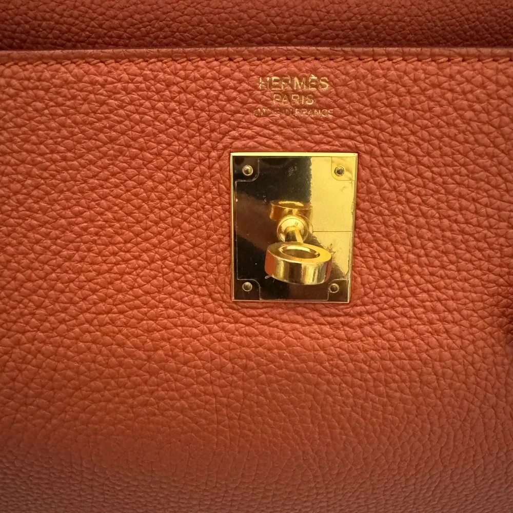 Hermes Orange Kelly 32 with Gold Hardware and shoulder strap (authentic) - Picture 5 of 12